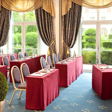 Hotel Dream Castle Marne La Vallee 4*