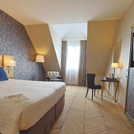 Hotel Dream Castle Marne La Vallee 4*