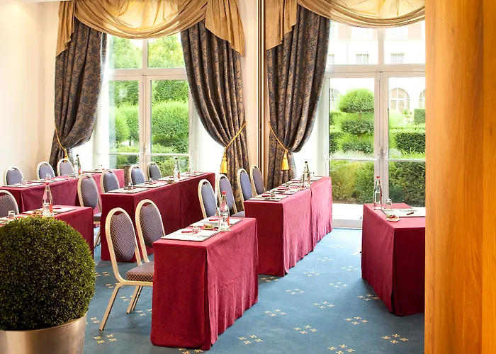 Hotel Dream Castle Marne La Vallee 4*