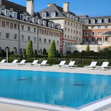 ホテル Dream Castle Marne La Vallee 4*